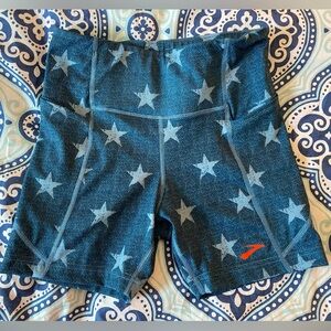 Brooks Moment 5” Shorts NWOT